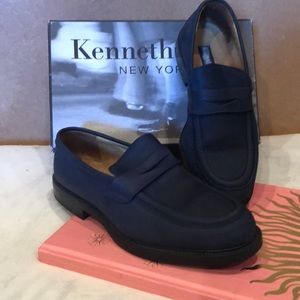 Perfect blue suede loafers